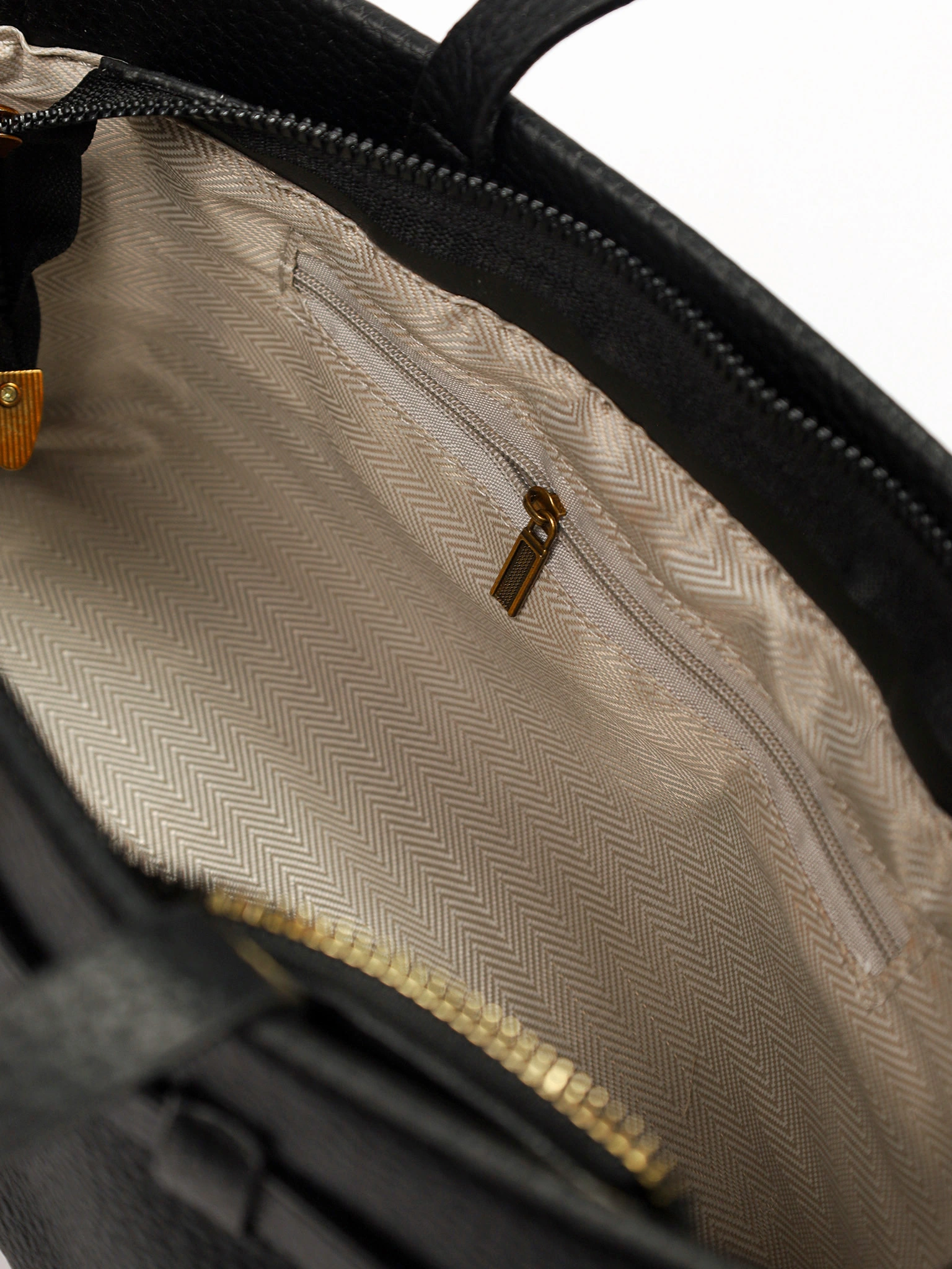 Сумка-тоут с декоративным платком и ремешком с пряжкой в ассортименте